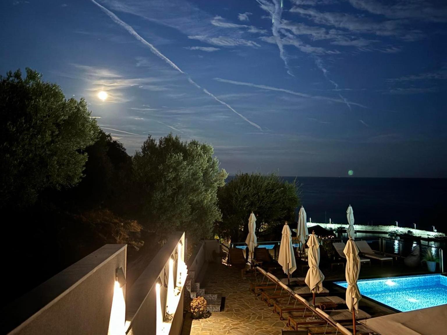 Sarti Thea Hotel Екстериор снимка