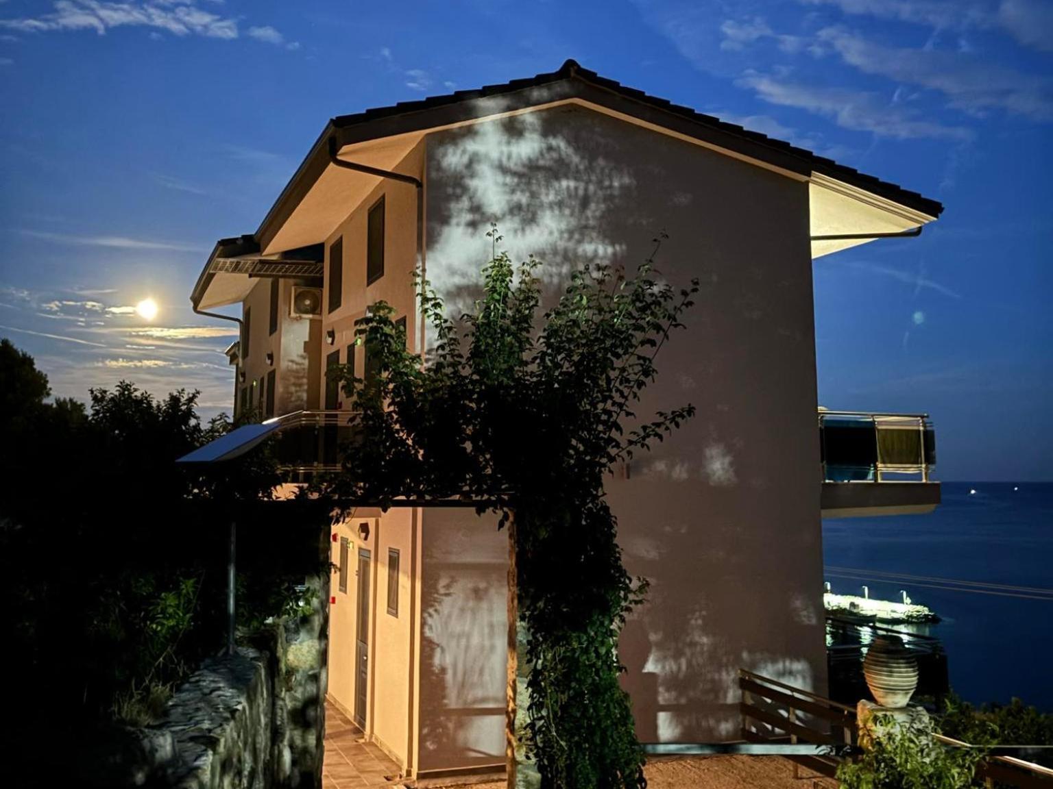 Sarti Thea Hotel Екстериор снимка